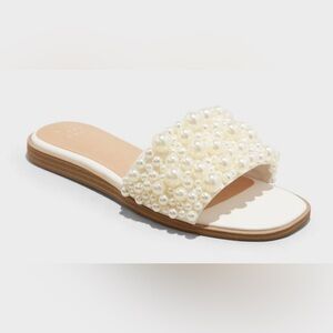 A New Day pearl slides, perfect for a bride